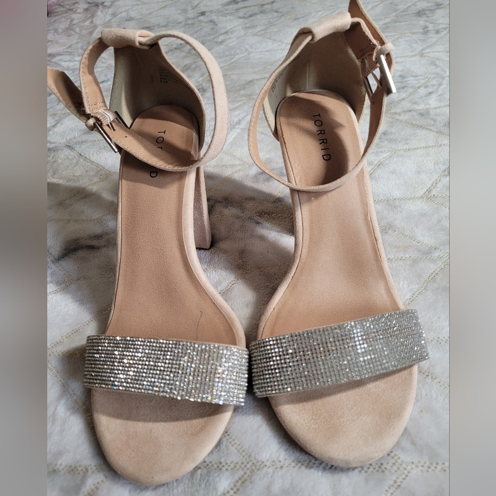 Torrid Shoes Heel Peach velvet rhinestones ankle strap size 9.5 W